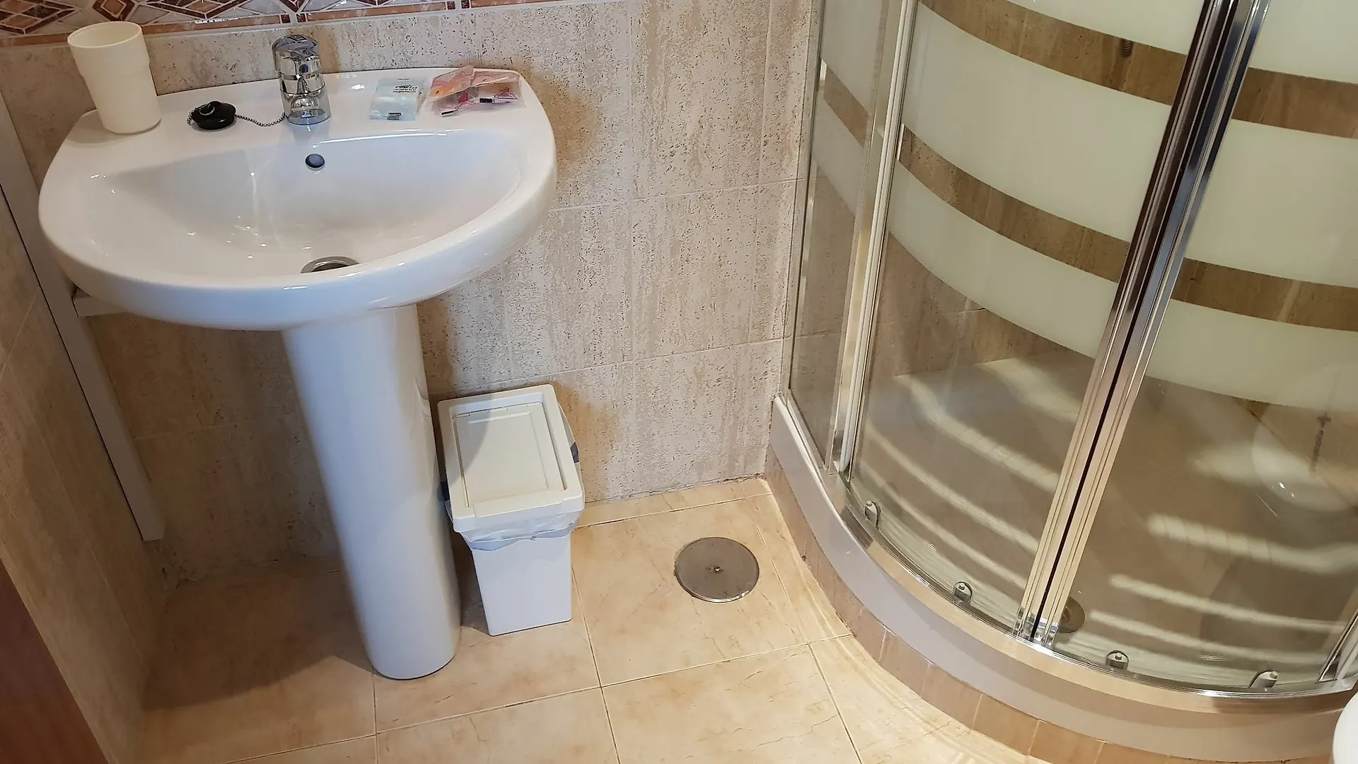 Fan Flat Rosaleda Apartment Malaga