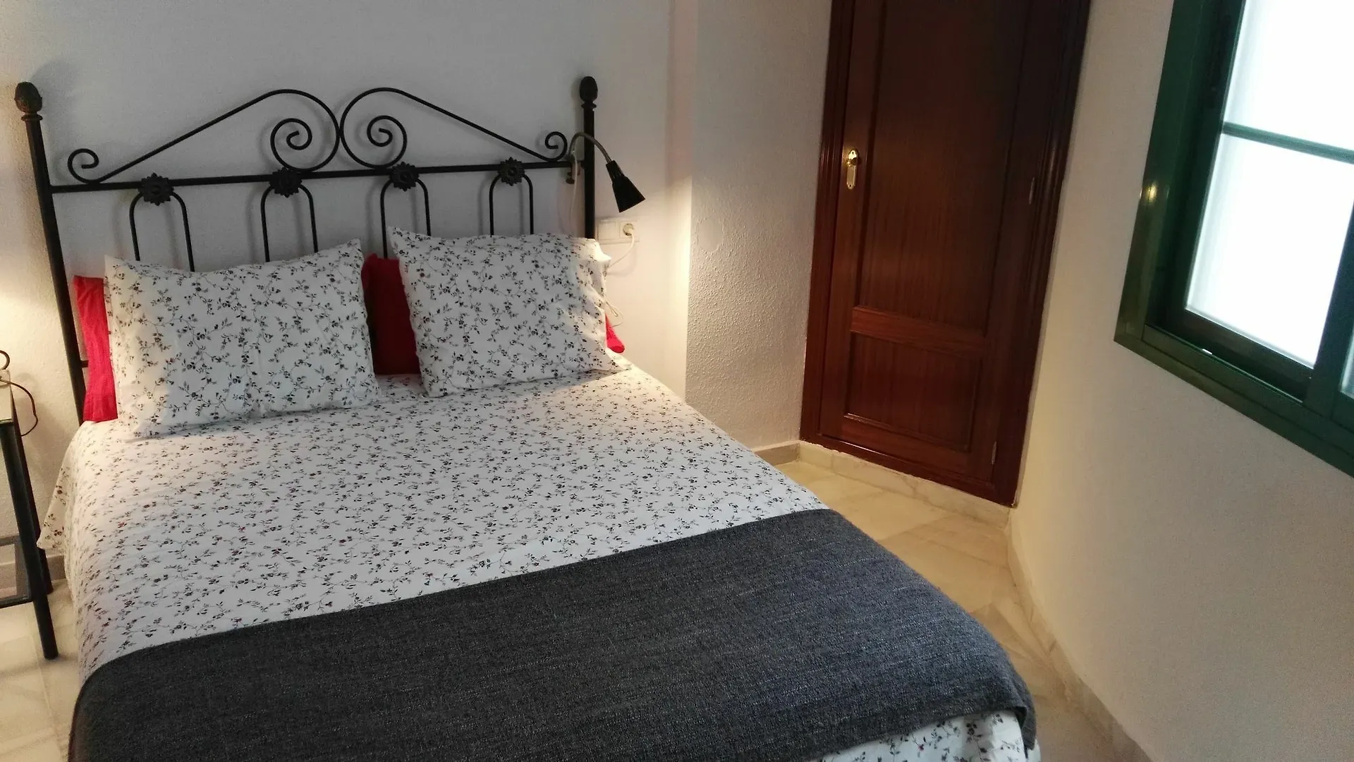 Fan Flat Rosaleda Apartment Malaga 0*,  Spain
